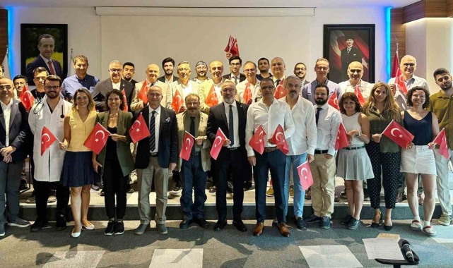İEÜ Medical Point'te mide cerrahisi zirvesi