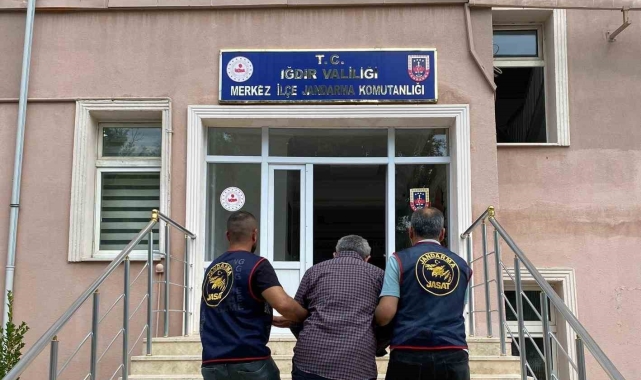 Iğdır'da 59 yaşındaki dolandırıcılık ve yağma suçlusu yakalandı