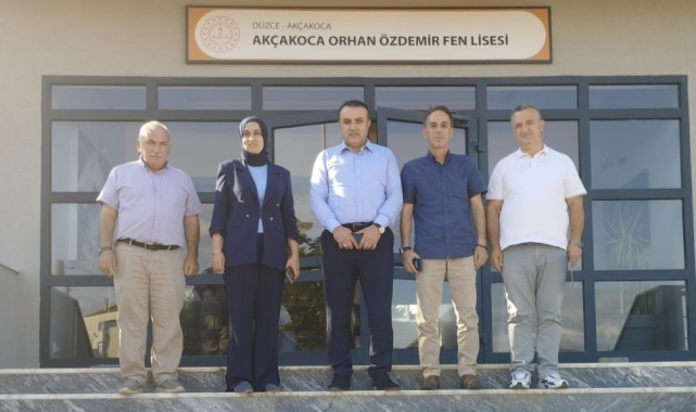 İl milli eğitim müdüründen yeni okul binasında inceleme