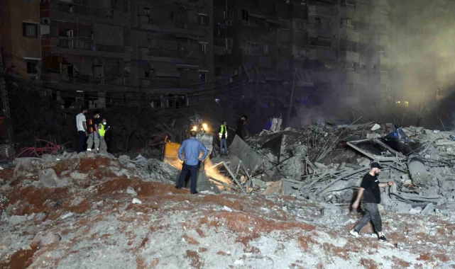 İsrail, Beyrut başta olmak üzere gece boyu Lübnan'ı vurdu