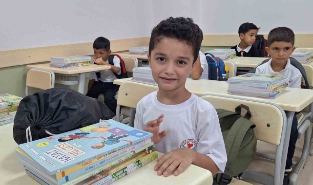 İstanbul'da ilk ders zili çaldı