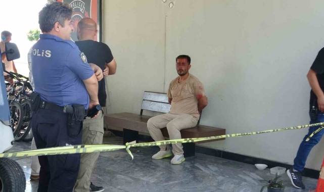 İşten çıkartılacağını duyunca çılgına döndü, mesai arkadaşlarını yaraladı