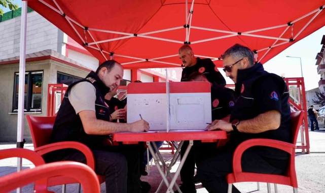 İtfaiye personeli kan bağışı çağrısı yaptı