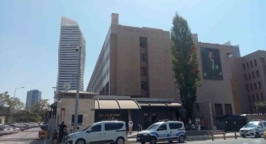 İzmir'de elektrik akımına kapılan 2 kişinin ölümüyle ilgili 42 sanık ilk kez hakim karşısında