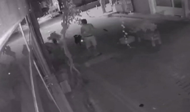 İzmir'de kadını alıkoyan saldırgan polise de ateş açtı, o anlar kamerada