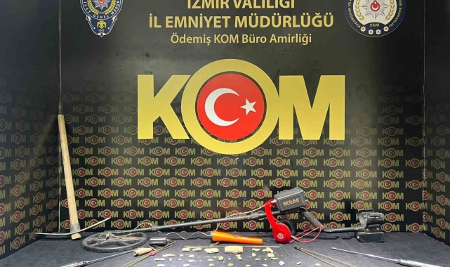 İzmir'de tarihi eser kaçakçısına operasyon