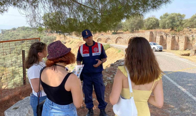 Jandarma Nysa&#039;da ziyaretçileri bilgilendirdi