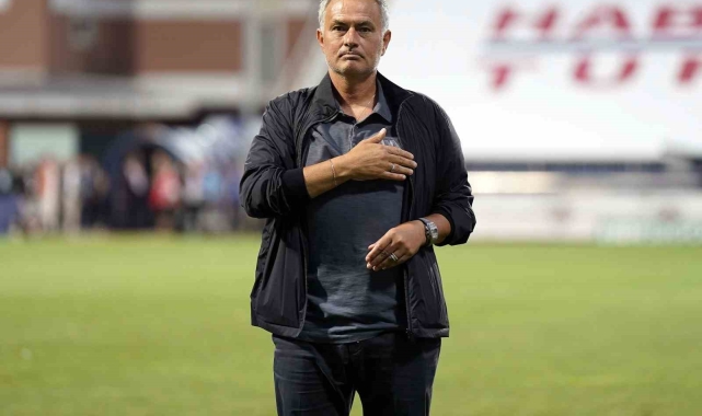 Jose Mourinho, Fenerbahçe'de ilk derbisine çıkacak
