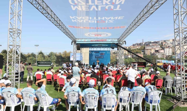 Kağıthane Belediyesi Sadabad Spor Sahası'nı yenileyerek hizmete açtı