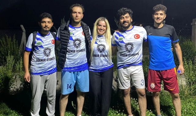 Kalecik'te futbola kadın eli değdi