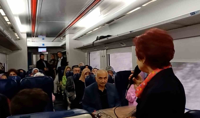Karabük'ten Zonguldak'a trenle şiir istasyonları programı düzenlediler