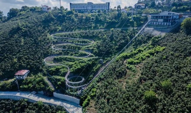 Karadeniz'in ilk ve tek 'dağ kızağı' 3 ayda yarım milyonu ağırladı