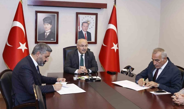 Karataş Tarıma Dayalı İhtisas OSB altyapı işlerinin yapılmasına dair protokol imzalandı