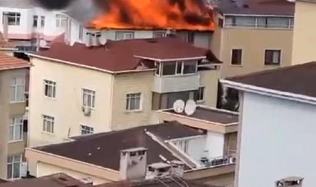Kartal'da 5 katlı binanın çatı katı alevlere teslim oldu