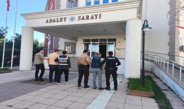 Kastamonu'da uyuşturucuyla yakalanan 2 zanlı tutuklandı