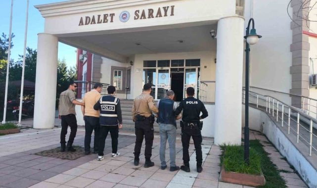 Kastamonu'da uyuşturucuyla yakalanan 2 şahıs tutuklandı