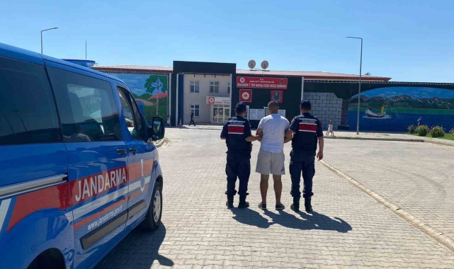 Kasten yaralama suçundan aranan şahsı jandarma yakaladı