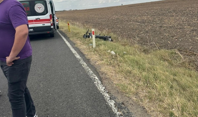 Kaza yapan ehliyetsiz motosiklet sürücüsü hastanelik oldu