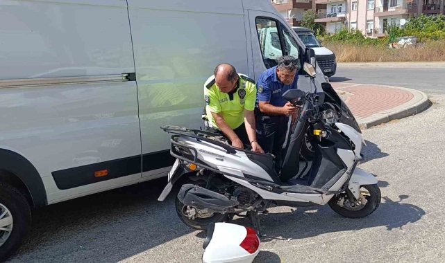 Kazada yaralanan sürücünün 'motosiklette 35 bin TL var' sözü ekipleri alarma geçirdi