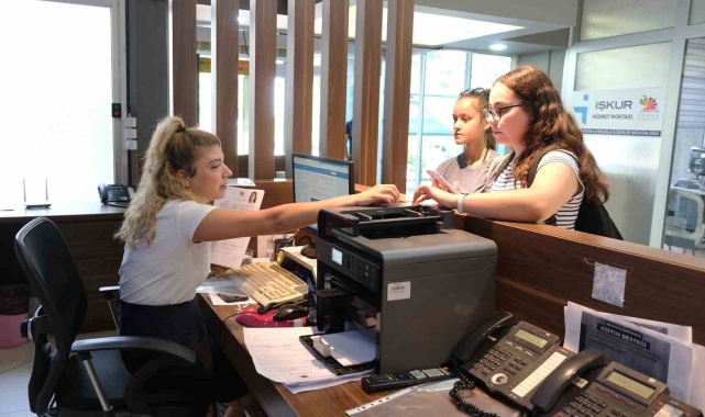 Kemer'de burs ve ücretsiz servis başvurularına büyük ilgi