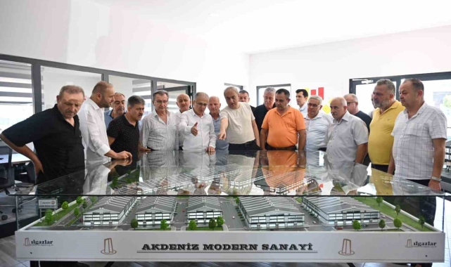 Kepez Belediye Başkanı Mesut Kocagöz: "Esnafımız bizim baş tacımız"