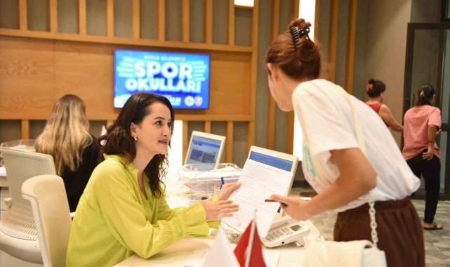 Kepez'den üniversite öğrencilerine burs desteği