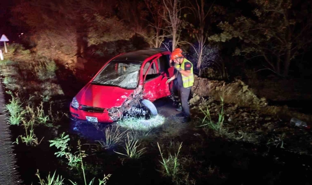 Keşan'da iki otomobil çarpıştı: 4 kişi yaralı