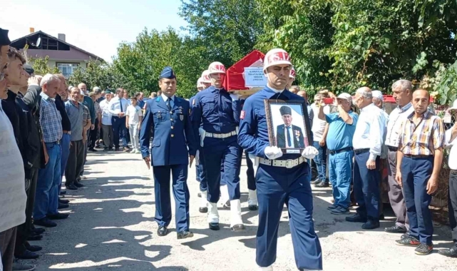 Kıbrıs Gazisi İhsan Karakuş, son yolculuğuna uğurlandı