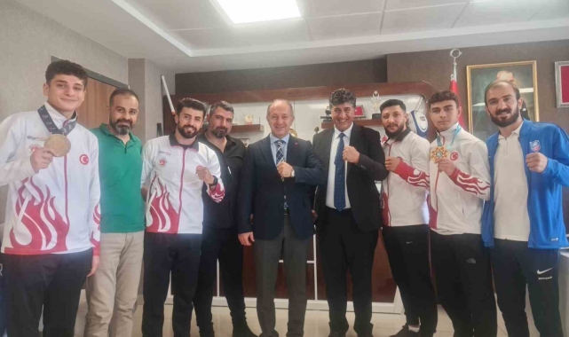 Kick Boks şampiyonları GSİM'deydi