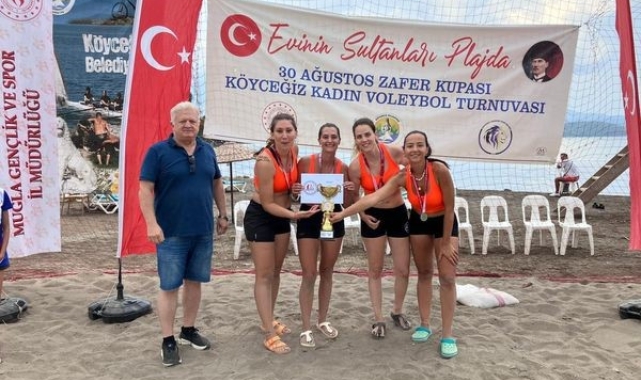 Köyceğiz'de Plaj Voleybolu Turnuvası ödül töreni ile sona erdi