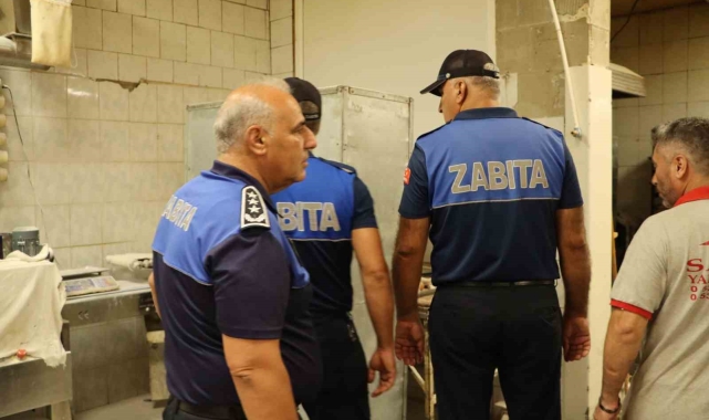 Kozan Belediyesi fırınlarda şafak vakti denetim gerçekleştirdi