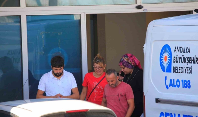 Kurşunların hedefi olan baba ve oğlunun cenazesini kızı teslim aldı