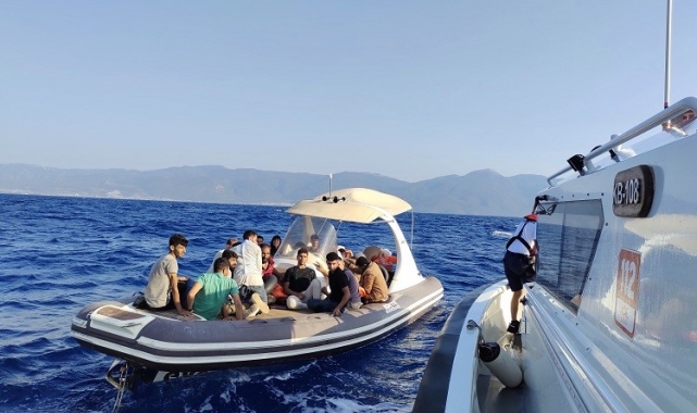 Kuşadası'nda 17 düzensiz göçmen yakalandı