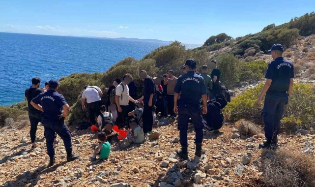 Kuşadası'nda 31 düzensiz göçmen jandarma ekiplerince yakalandı