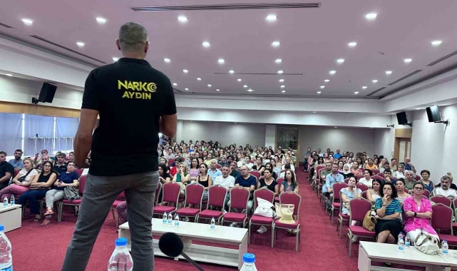 Kuşadası'nda "En İyi Narkotik Polisi Anne" eğitimi verildi