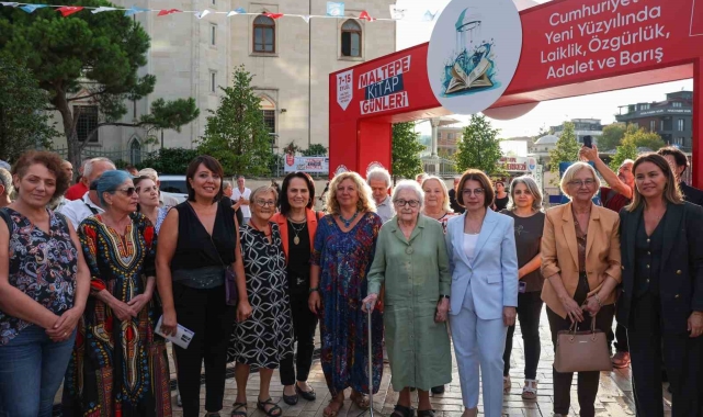 Maltepe'de kitap fuarı heyecanı başladı: Vatandaşlar yoğun ilgi gösterdi