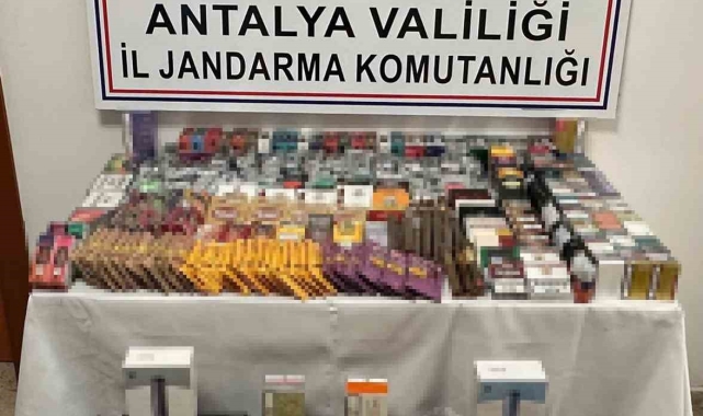 Manavgat'ta kaçak tütün ve sigara operasyonu