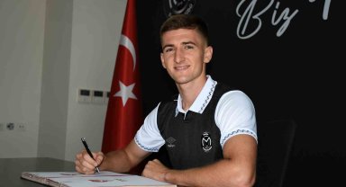 Manisa FK, Armin Hodzic için imza töreni düzenledi