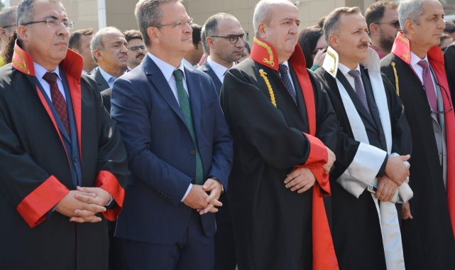 Manisa'da adli yıl düzenlenen törenle başladı