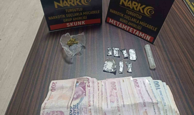 Manisa'da uyuşturucu operasyonu: 5 gözaltı