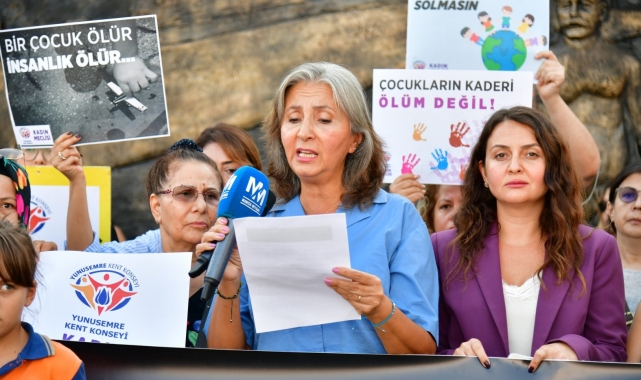Manisalı kadınlardan 'Çocukları çuvala sığdırmayın' çağrısı