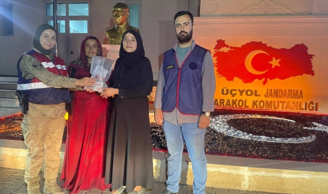 Mardin'de bohçacı kılığına giren hırsızlar suçüstü yakalandı