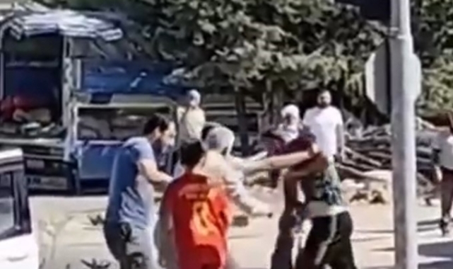 Mardin'de trafikte yol verme kavgasında 2 kişi yaralandı
