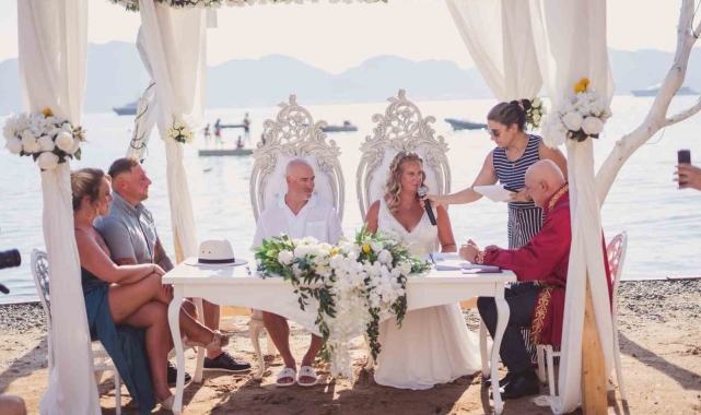 Marmaris'te 8 ayda 500 kişi evlendi