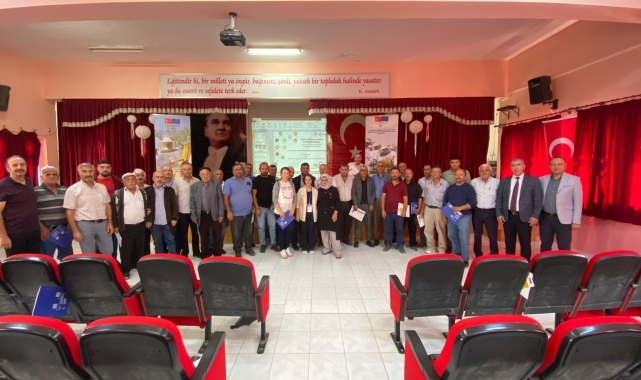 Mecitözü'nde çiftçilere arıcılığın önemi anlatıldı