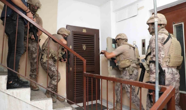 Mersin'de yasa dışı bahis çetesi çökertildi: 18 tutuklama
