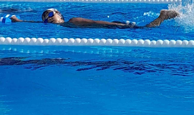Mudanya'da yüzme sezonu bitmeyecek