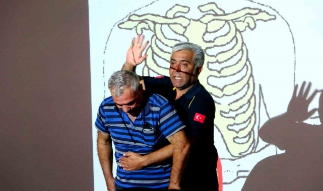Muğla'da okul servisi şoförlerine ve rehber personele güvenlik eğitimi verildi