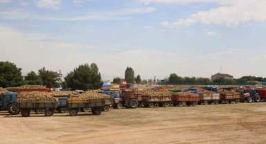 Muş ekonomisine 2 milyar 500 milyon lira katkı sağlayacak şeker pancarı alımı başladı