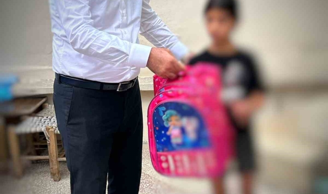 MÜSİAD Diyarbakır Şube Başkanı Bozkuş'tan öğrencilere kırtasiye desteği